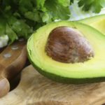 5 dicas infalíveis sobre como escolher abacate no mercado